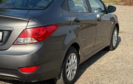 Hyundai Solaris II рестайлинг, 2013 год, 800 000 рублей, 3 фотография
