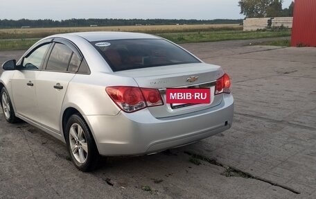 Chevrolet Cruze II, 2011 год, 580 000 рублей, 3 фотография