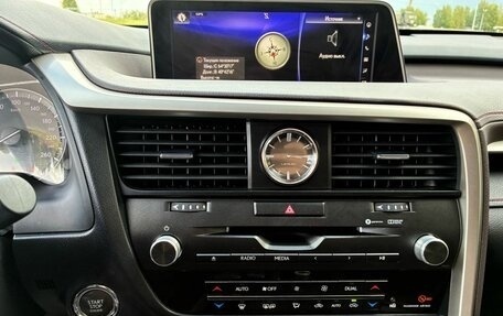 Lexus RX IV рестайлинг, 2019 год, 4 300 000 рублей, 19 фотография