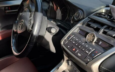 Lexus NX I, 2016 год, 2 550 000 рублей, 3 фотография