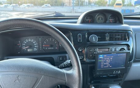 Mitsubishi Pajero Sport II рестайлинг, 2005 год, 950 000 рублей, 14 фотография