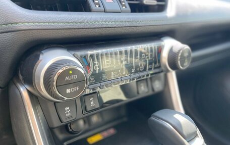 Toyota RAV4, 2024 год, 3 590 000 рублей, 21 фотография