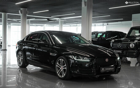 Jaguar XE I рестайлинг, 2016 год, 2 120 000 рублей, 2 фотография