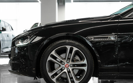 Jaguar XE I рестайлинг, 2016 год, 2 120 000 рублей, 23 фотография