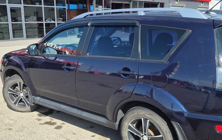 Mitsubishi Outlander III рестайлинг 3, 2010 год, 1 100 000 рублей, 15 фотография