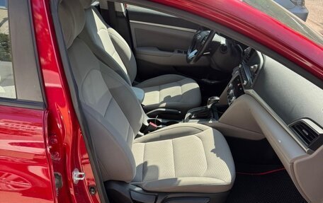 Hyundai Elantra VI рестайлинг, 2019 год, 1 600 000 рублей, 11 фотография