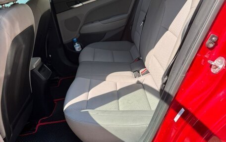 Hyundai Elantra VI рестайлинг, 2019 год, 1 600 000 рублей, 10 фотография