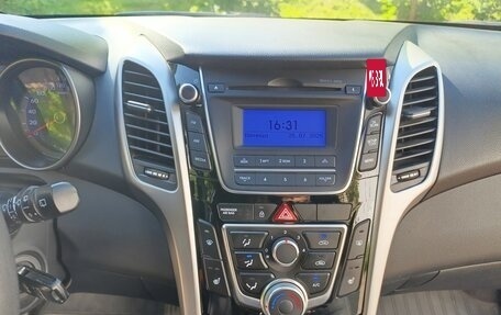 Hyundai i30 II рестайлинг, 2015 год, 1 325 000 рублей, 2 фотография