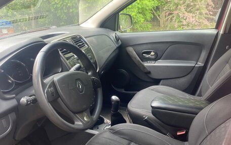 Renault Logan II, 2014 год, 700 000 рублей, 7 фотография