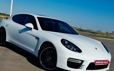 Porsche Panamera II рестайлинг, 2015 год, 4 400 000 рублей, 1 фотография