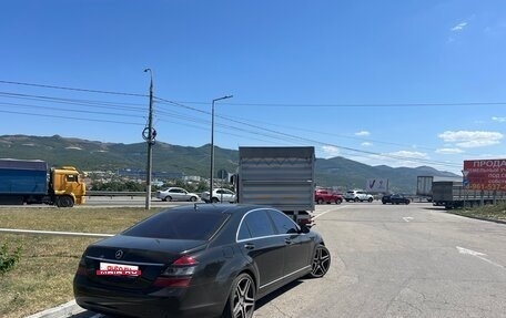 Mercedes-Benz S-Класс, 2006 год, 1 200 000 рублей, 1 фотография