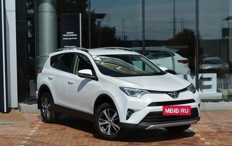 Toyota RAV4, 2018 год, 2 349 000 рублей, 3 фотография
