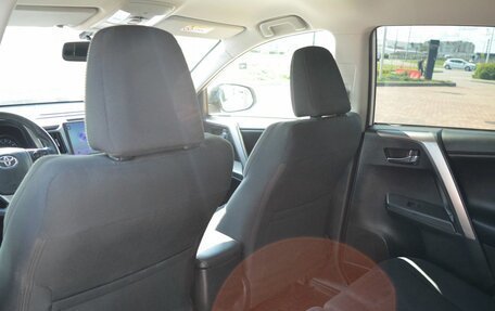 Toyota RAV4, 2018 год, 2 349 000 рублей, 15 фотография