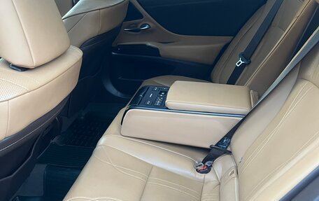 Lexus ES VII, 2019 год, 4 000 000 рублей, 11 фотография