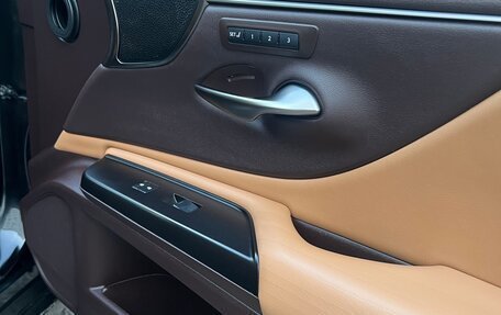 Lexus ES VII, 2019 год, 4 000 000 рублей, 15 фотография