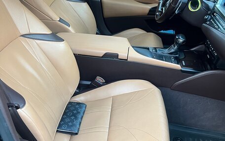 Lexus ES VII, 2019 год, 4 000 000 рублей, 16 фотография