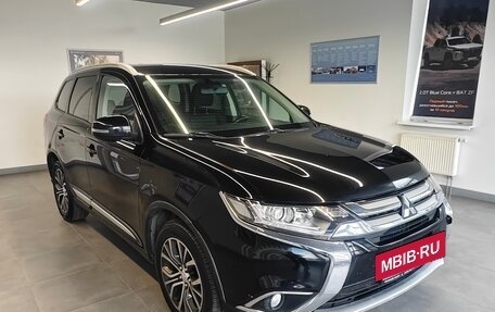 Mitsubishi Outlander III рестайлинг 3, 2018 год, 1 449 000 рублей, 3 фотография