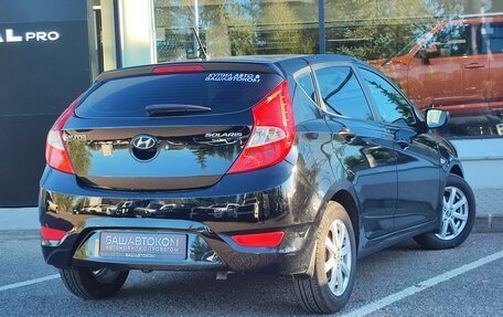 Hyundai Solaris II рестайлинг, 2011 год, 580 000 рублей, 4 фотография