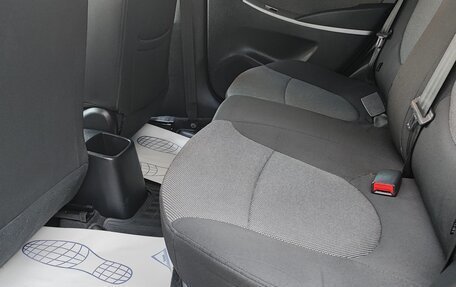 Hyundai Solaris II рестайлинг, 2011 год, 580 000 рублей, 12 фотография
