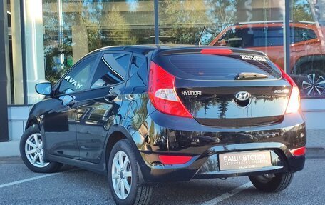 Hyundai Solaris II рестайлинг, 2011 год, 580 000 рублей, 6 фотография