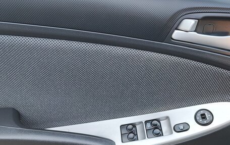 Hyundai Solaris II рестайлинг, 2011 год, 580 000 рублей, 10 фотография