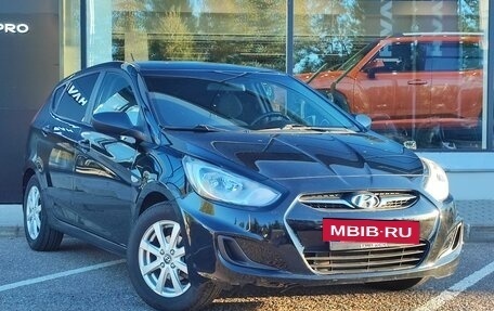 Hyundai Solaris II рестайлинг, 2011 год, 580 000 рублей, 3 фотография