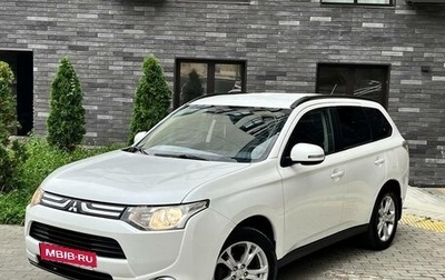 Mitsubishi Outlander III рестайлинг 3, 2014 год, 1 190 000 рублей, 1 фотография