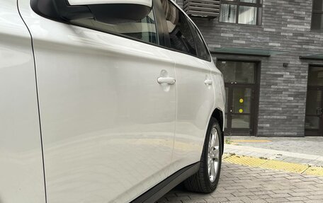 Mitsubishi Outlander III рестайлинг 3, 2014 год, 1 190 000 рублей, 12 фотография