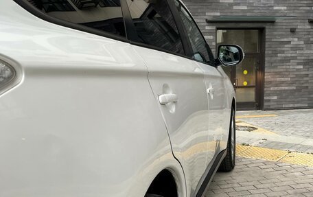 Mitsubishi Outlander III рестайлинг 3, 2014 год, 1 190 000 рублей, 16 фотография