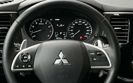 Mitsubishi Outlander III рестайлинг 3, 2014 год, 1 190 000 рублей, 25 фотография
