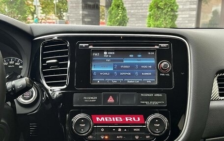 Mitsubishi Outlander III рестайлинг 3, 2014 год, 1 190 000 рублей, 28 фотография