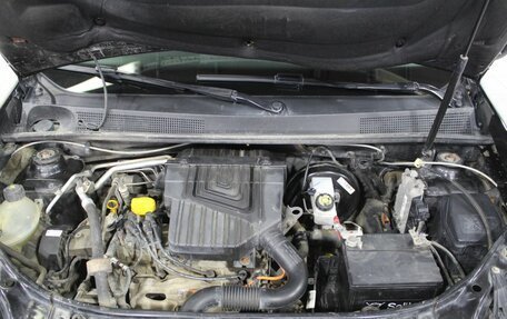 Renault Logan II, 2015 год, 665 000 рублей, 11 фотография
