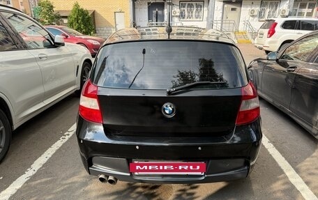 BMW 1 серия, 2006 год, 1 300 000 рублей, 3 фотография