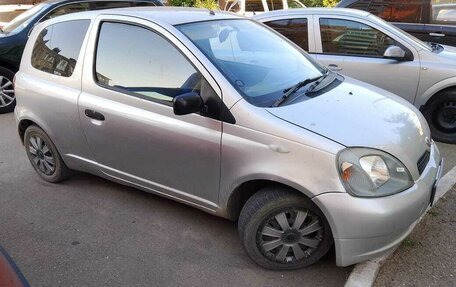 Toyota Vitz, 1999 год, 320 000 рублей, 1 фотография