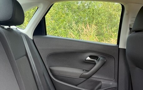 Volkswagen Polo VI (EU Market), 2011 год, 865 000 рублей, 36 фотография