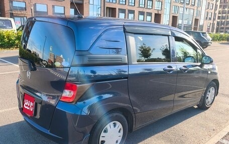 Honda Freed I, 2011 год, 1 050 000 рублей, 3 фотография