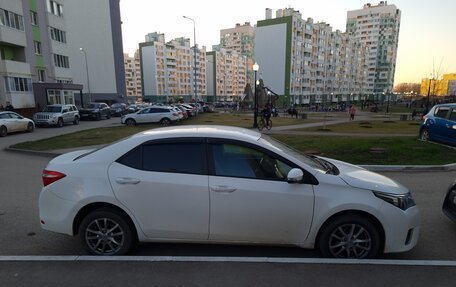 Toyota Corolla, 2013 год, 900 000 рублей, 4 фотография