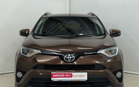 Toyota RAV4, 2017 год, 2 299 000 рублей, 10 фотография