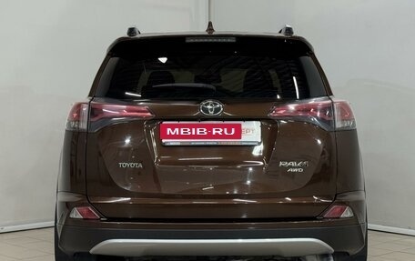Toyota RAV4, 2017 год, 2 299 000 рублей, 5 фотография