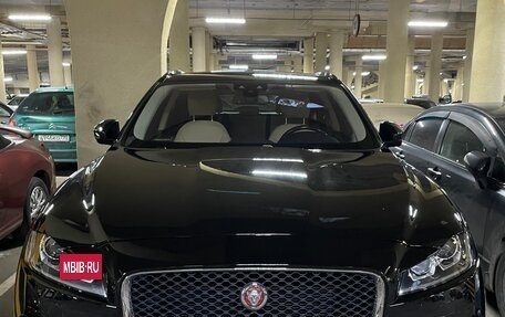 Jaguar F-Pace, 2017 год, 3 250 000 рублей, 2 фотография