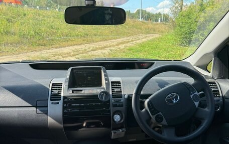 Toyota Prius, 2008 год, 750 000 рублей, 9 фотография