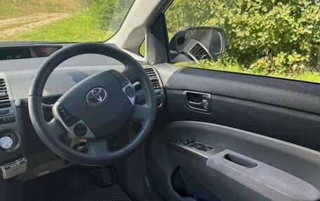 Toyota Prius, 2008 год, 750 000 рублей, 13 фотография