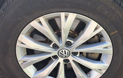 Volkswagen Tiguan II, 2019 год, 2 500 000 рублей, 1 фотография