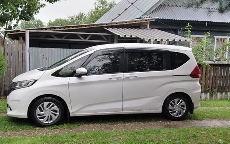 Honda Freed II, 2019 год, 1 700 000 рублей, 5 фотография