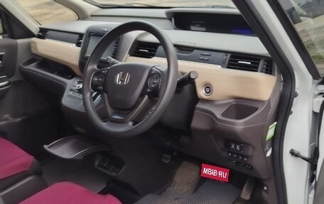 Honda Freed II, 2019 год, 1 700 000 рублей, 8 фотография