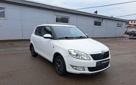 Skoda Fabia II, 2012 год, 700 000 рублей, 3 фотография