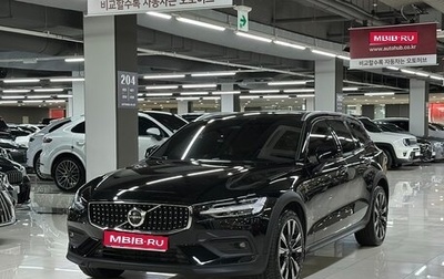 Volvo V60 Cross Country II, 2023 год, 4 903 000 рублей, 1 фотография