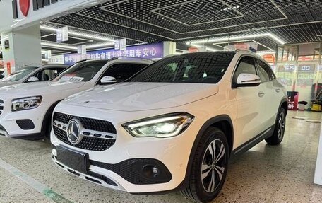 Mercedes-Benz GLA, 2021 год, 1 880 000 рублей, 3 фотография