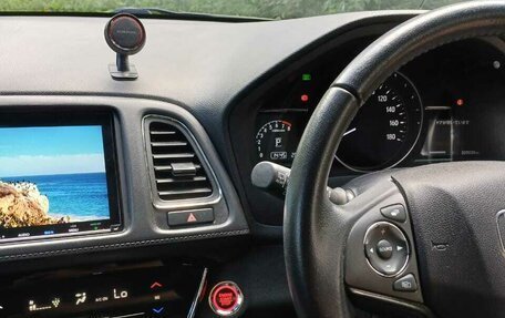 Honda Vezel, 2019 год, 1 870 000 рублей, 6 фотография