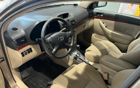 Toyota Avensis III рестайлинг, 2003 год, 699 000 рублей, 9 фотография